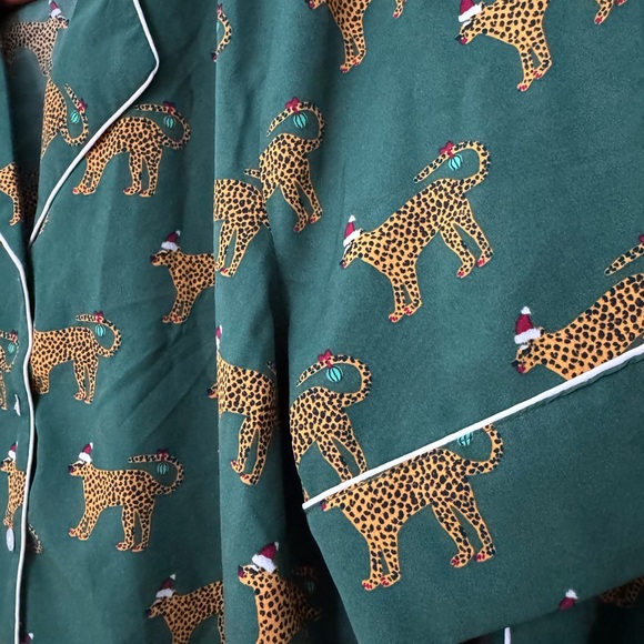 Bouffants & Broken Hearts Green Leopard Pajama Set, Size L - Picture 3 of 8